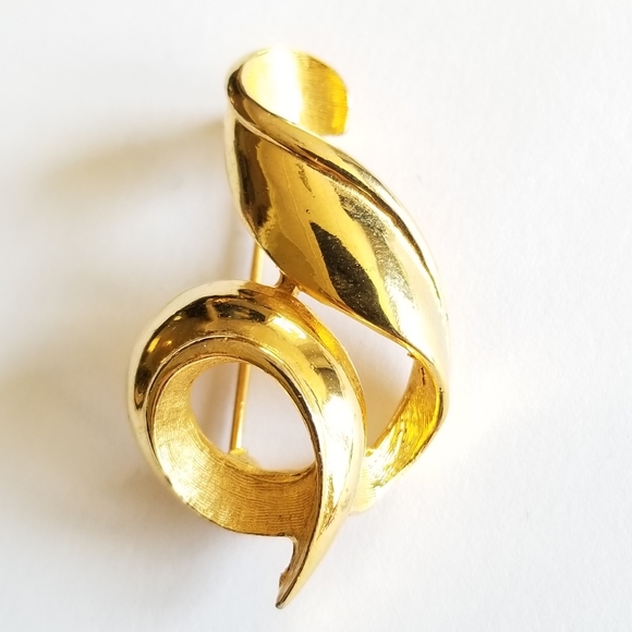 Vintage looped ribbon brooch by LIA gold tone squiggle curly pin - Picture 2 of 10